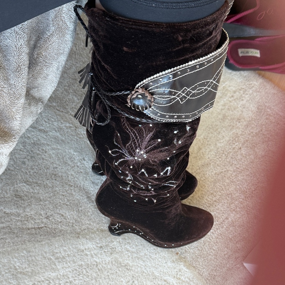 Elegant Black Embellished Women's Boots